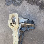 2010 Hyundai Azera Door Lock