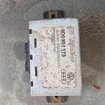 Audi A4 S4 B5 8D Alarm control unit/module 8D0951173