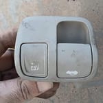 Hyundai Azera Bootlid & Feul Flap Release Switch
