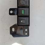 2016 Nissan Qashqai switches