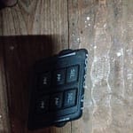 2003–2006 Volvo XC90 Rear Stereo Headphones Control (Left Side) – Used – Brits Brothers Auto Parts
