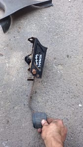 1995 Nissan Sentra Pedal