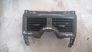 2006 Renault Megane 1.6 air vent 2 2006 Renault Megane 1.6 air vent