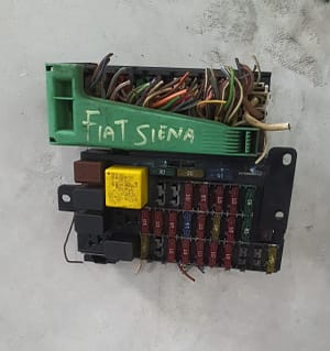 2004 Fiat Siena Fusebox