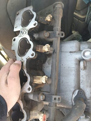 Used 2006 Hyundai Tucson 2.0L Petrol Fuel Rail & Injectors | OEM Set | Brits Brothers