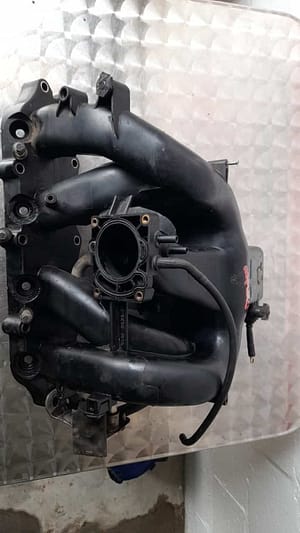 Ford Mondeo 2L Intake Manifold