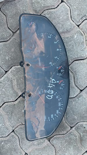 2000 Audi A4 V6 Cluster