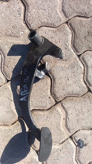 Alfa 147 Pedal