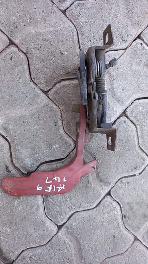 Alfa 147 Bonnet Lock
