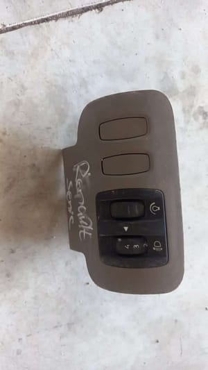 2006 Renault Scenic Headlight Adjuster