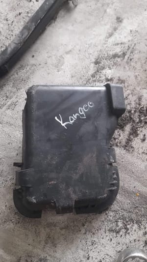 2005 Renault Kangoo Air filter housing cover