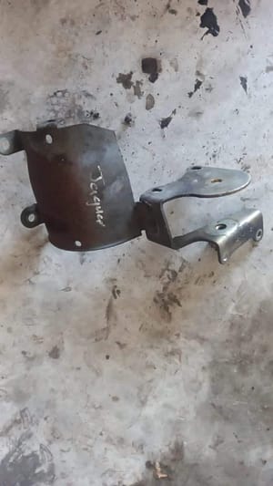 Jaguar V6 Bracket