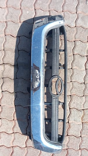 Toyota Hilux Grill