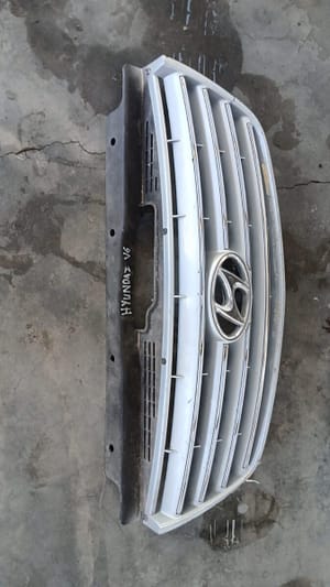 2009 Hyundai Azera 3.3 V6 Main Grill