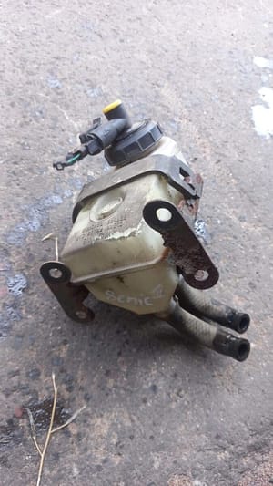 2000 Renault Scenic Brake Fluid Reservoir