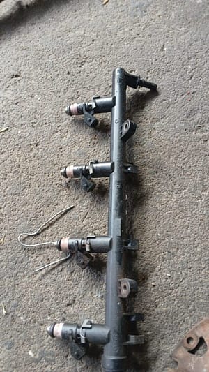 2005 Renault Megane 1.6 16V Fuel Rail & Injectors
