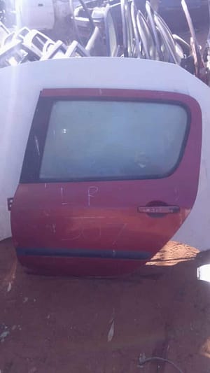 2007 Peugeot 307 Left Rear Door Shell - Used