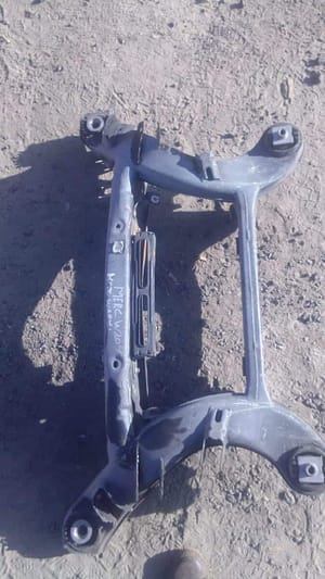 2014 Mercedes benz W204 Rear Subframe -