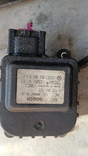 VW Golf IV mk4 Audi A3 0132801122 actuator air flap 0132801122