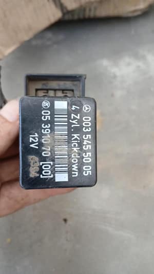 MERCEDES W202 W210 Kick Down Fuel Pump Relay 0035455005