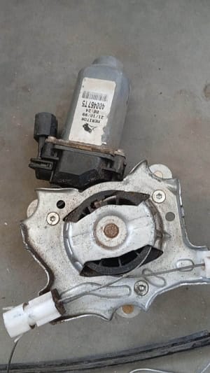 Renault Scenic 1 Left Front Window Winder Motor 400467T5