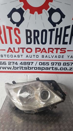 Toyota Fortuner Right Headlight