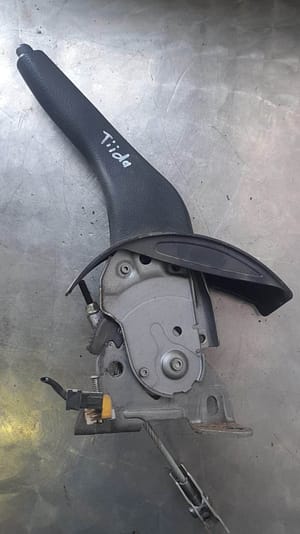 2008 Nissan Tiida Hand Brake Lever